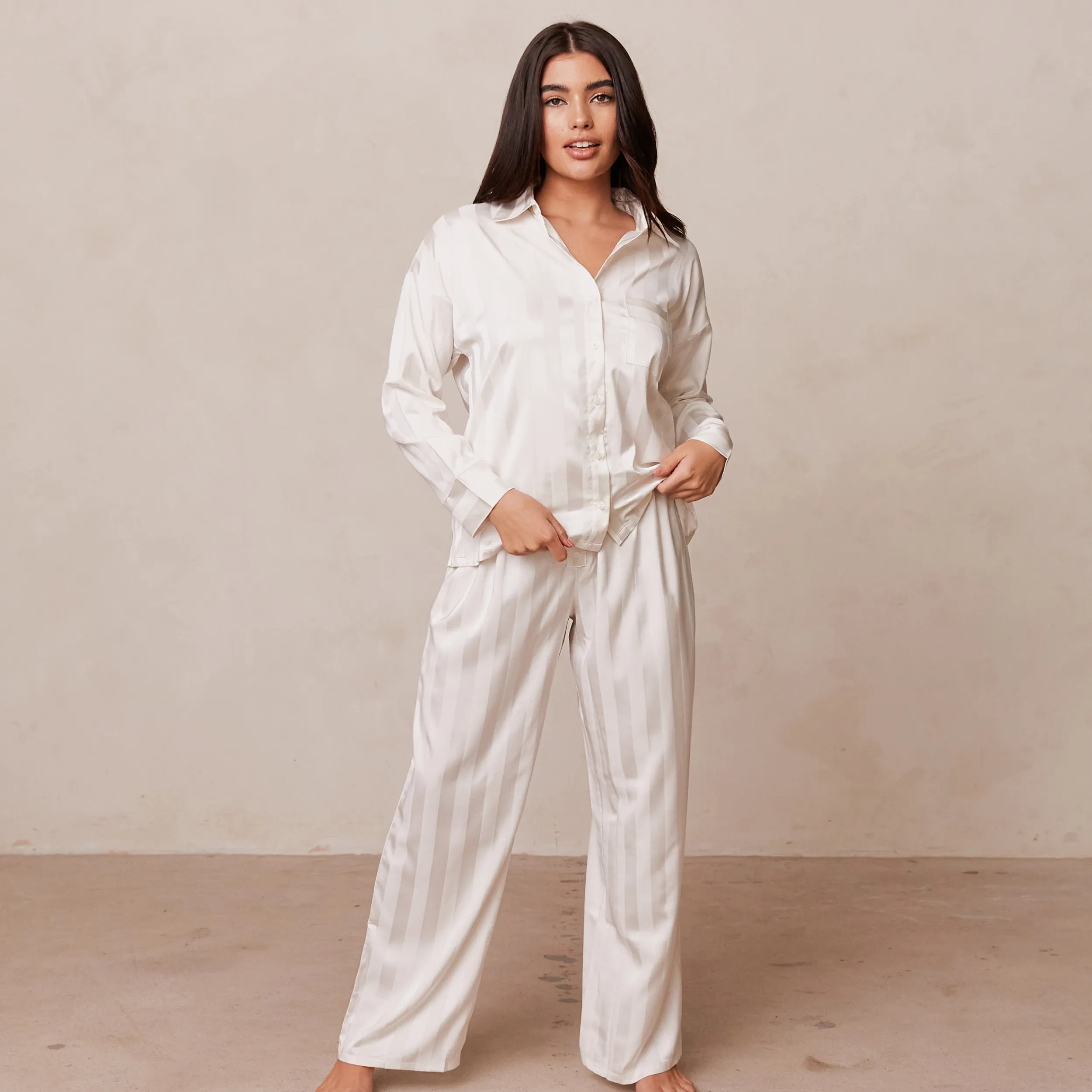 Lounge Underwear Pyjamastoppar<Striped Satin Pyjamaskjorta - Pärlfärgad